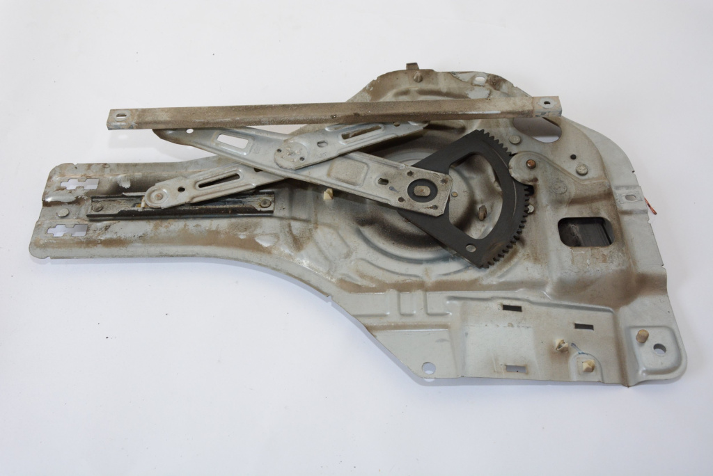 Macara Geam Hyundai Tucson (Jm) 2004-2010 4 Portiere Spate Stanga Electrica 8347020000000000