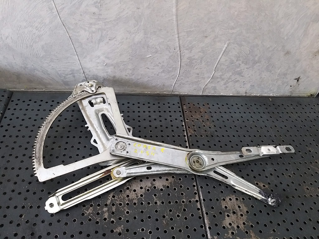 Macara geam manual dreapta fata opel corsa c x01 09113360
