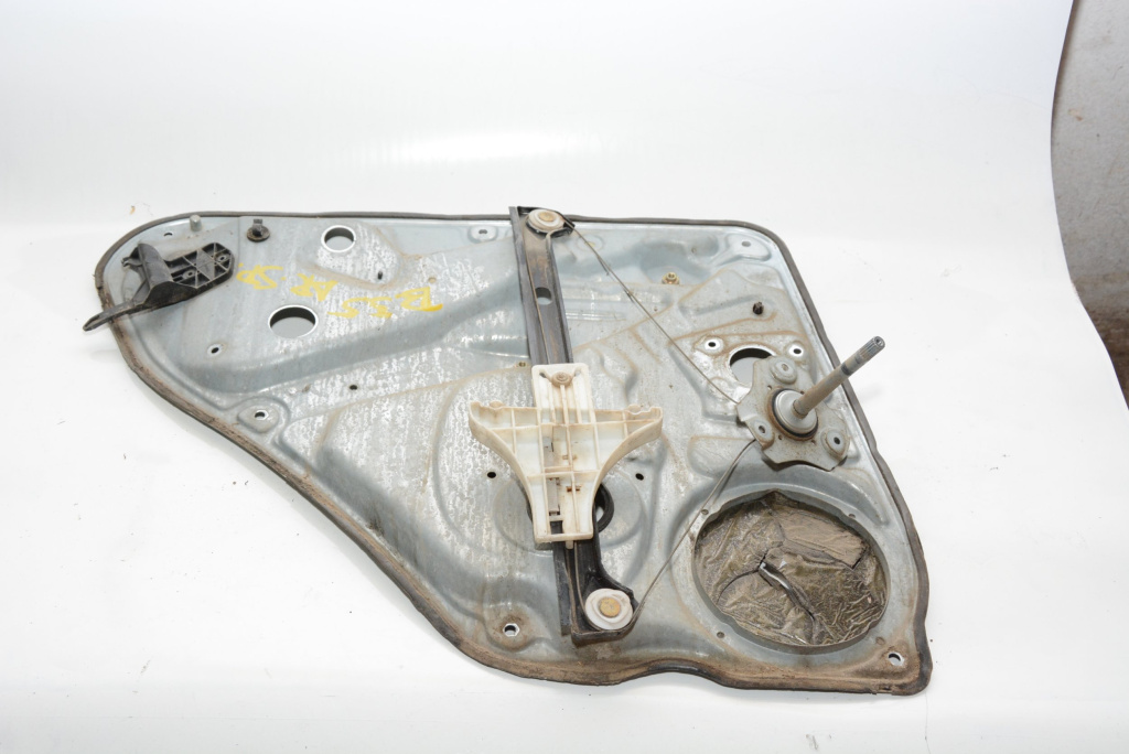 Macara Geam Manuala,4 Portiere,dreapta,spate VW PASSAT B5, B5.5 1996 - 2005