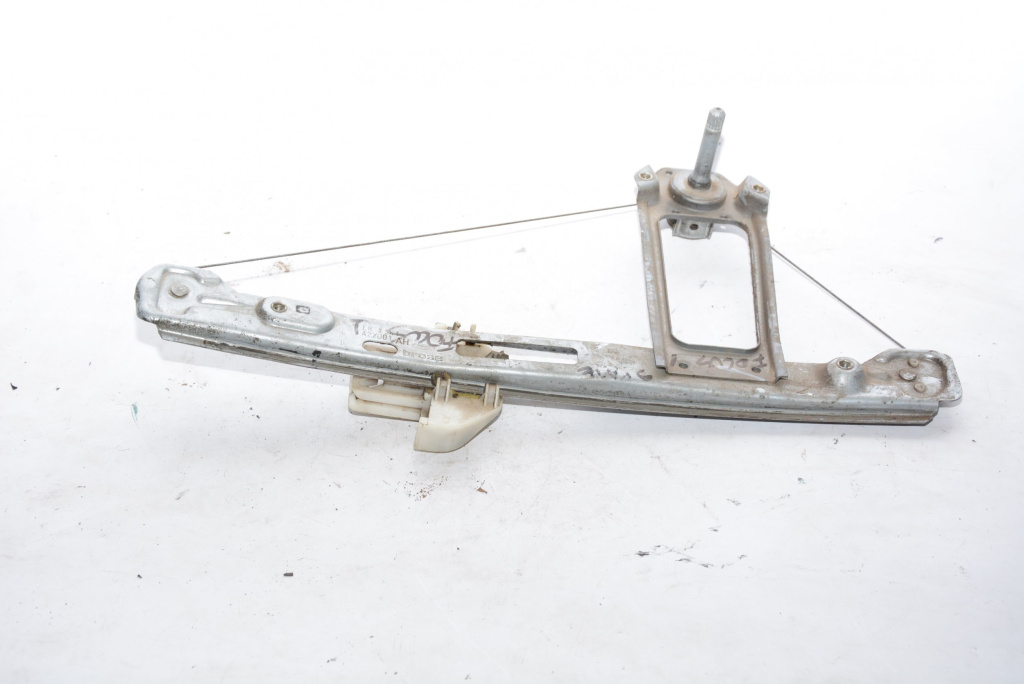 Macara Geam Manuala,4 Portiere,stanga,spate Ford FOCUS Mk 1 1998 - 2004 XS41A27001
