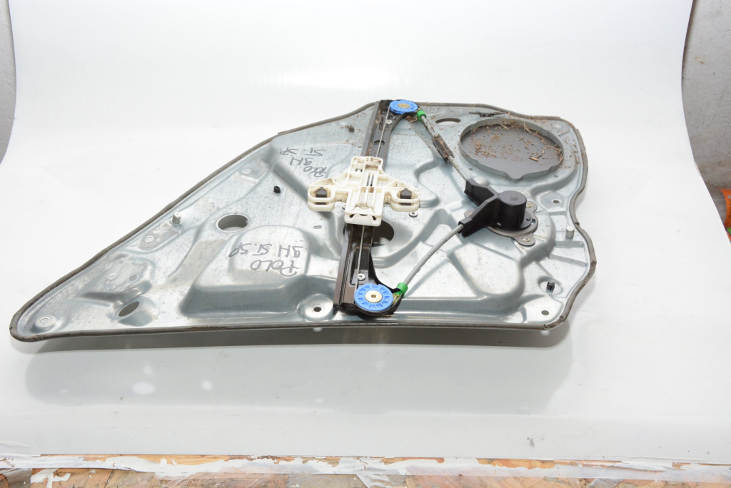 Macara Geam Manuala,4 Portiere,stanga,spate VW POLO (9N, 9N3) 2002 - 2010 6Q6839137