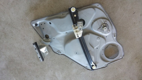 Macara geam manuala stanga spate mercedes b-class w245 a1697300679