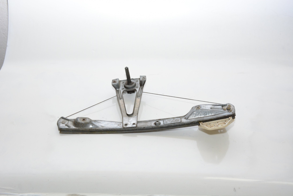 Macara Geam Renault Clio 2 / Symbol 1 1998-2008 4 Portiere Spate Stanga Manuala 7700434697
