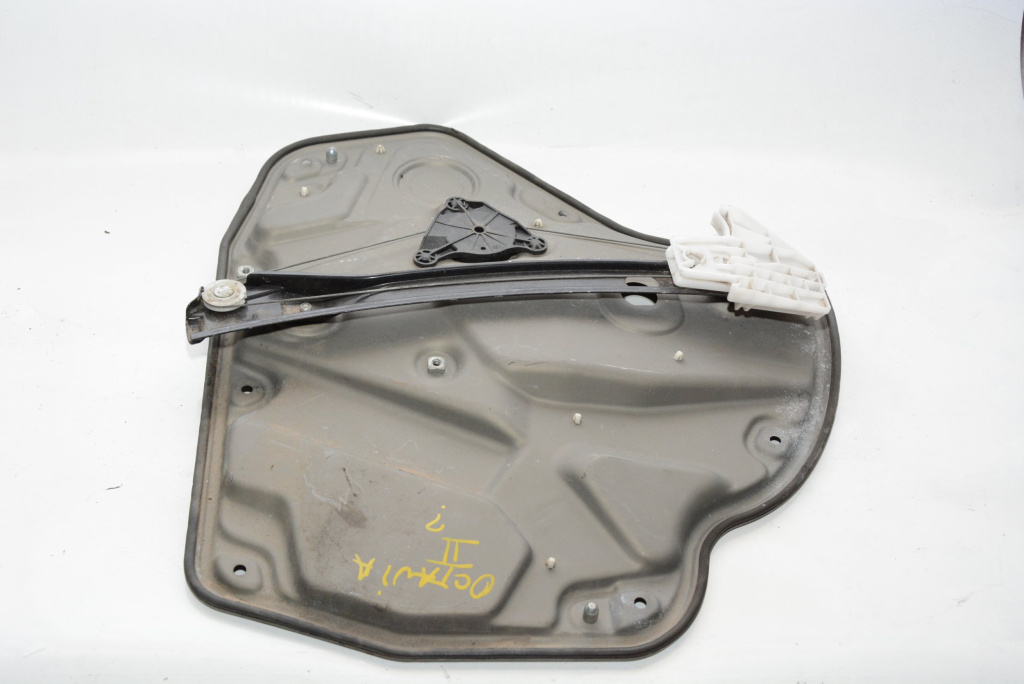 Macara Geam Skoda Octavia 2 (1Z) 2004-2013 4 Portiere Spate Stanga Electrica 1Z0839656B