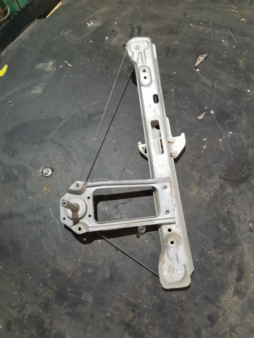 Macara Geam Spate,dreapta,Manuala Ford FOCUS Mk 1 1998 - 2004