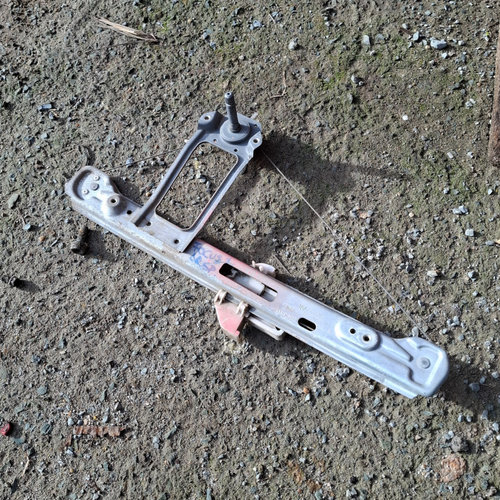 Macara Geam Spate,dreapta,Manuala Ford FOCUS Mk 1 1998 - 2004 XS41A27000, XS41-A27000