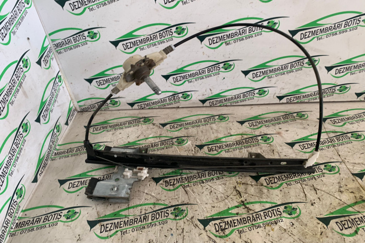 Macara geam spate dreapta manuala Land Rover Freelander [1998 - 2006] Crossover 5-usi 2.0 DI MT (98 hp)