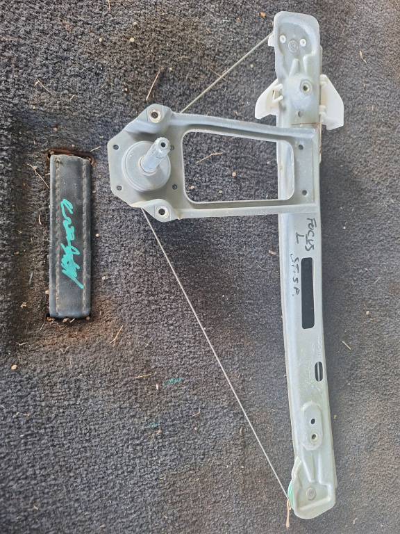 Macara Geam Spate,stanga,Manuala Ford FOCUS Mk 1 1998 - 2004