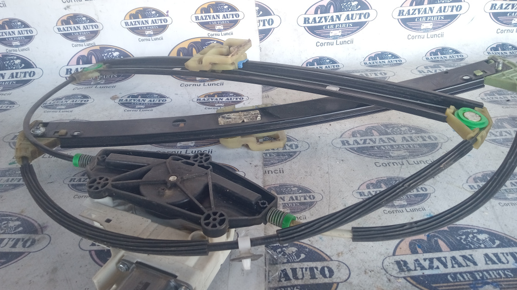 Macara geam stânga fata Audi A4 B8 2009, 8K0959801A