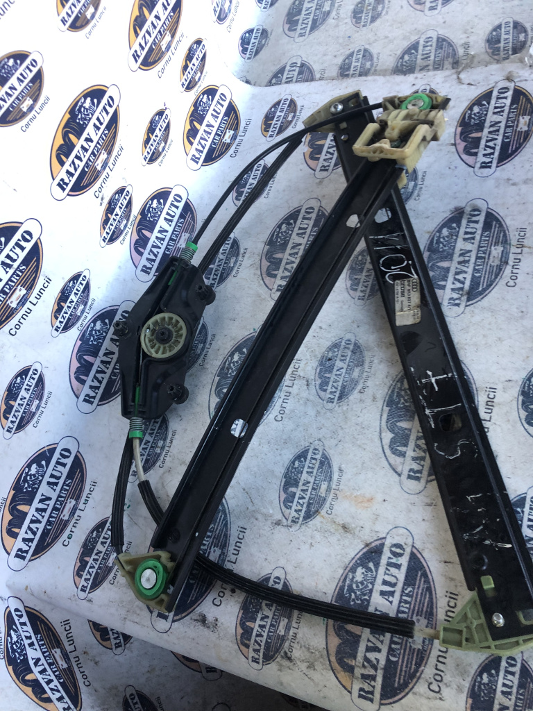 Macara geam stânga fata Audi A4 B8 2011, 8K0837461