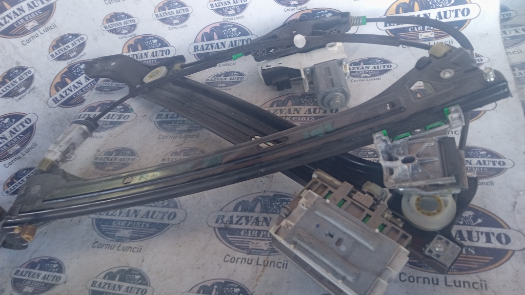 Macara geam stânga fata Audi A5 2009, 8T8837461