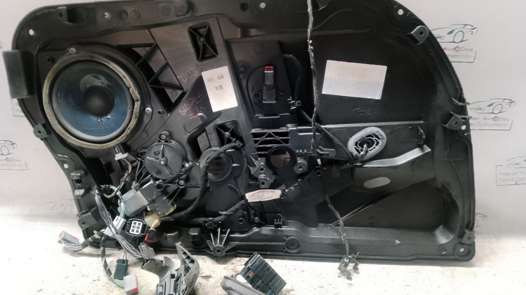 Macara geam stânga fata Ford Fiesta 2012