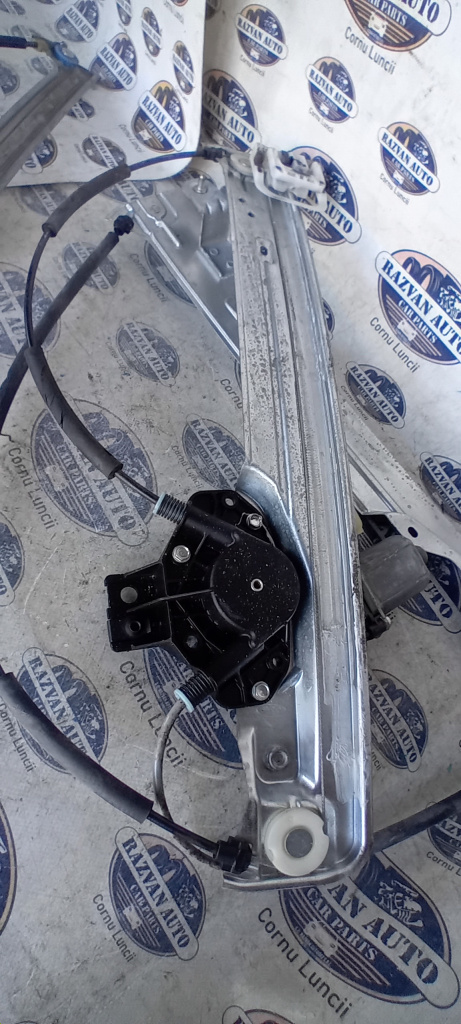 Macara geam stânga fata Ford Kuga 2014