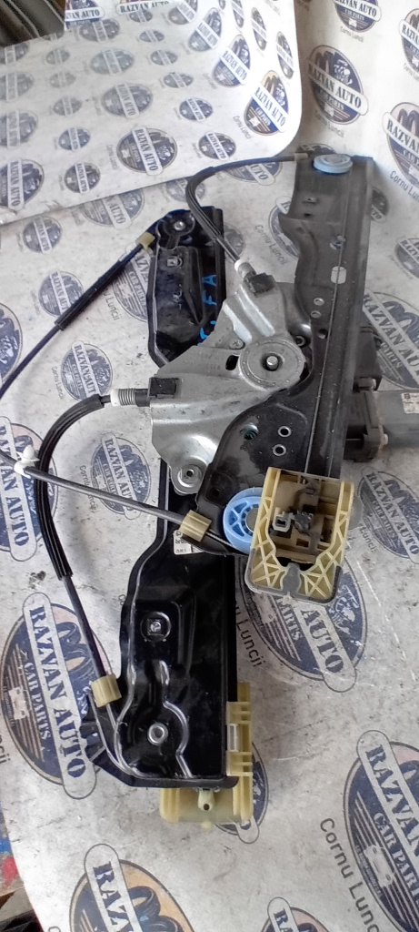 Macara geam stânga fata Opel Astra J 2011