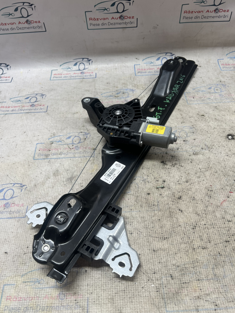 Macara geam stânga fata Renault Kadjar 2016, 807215503R