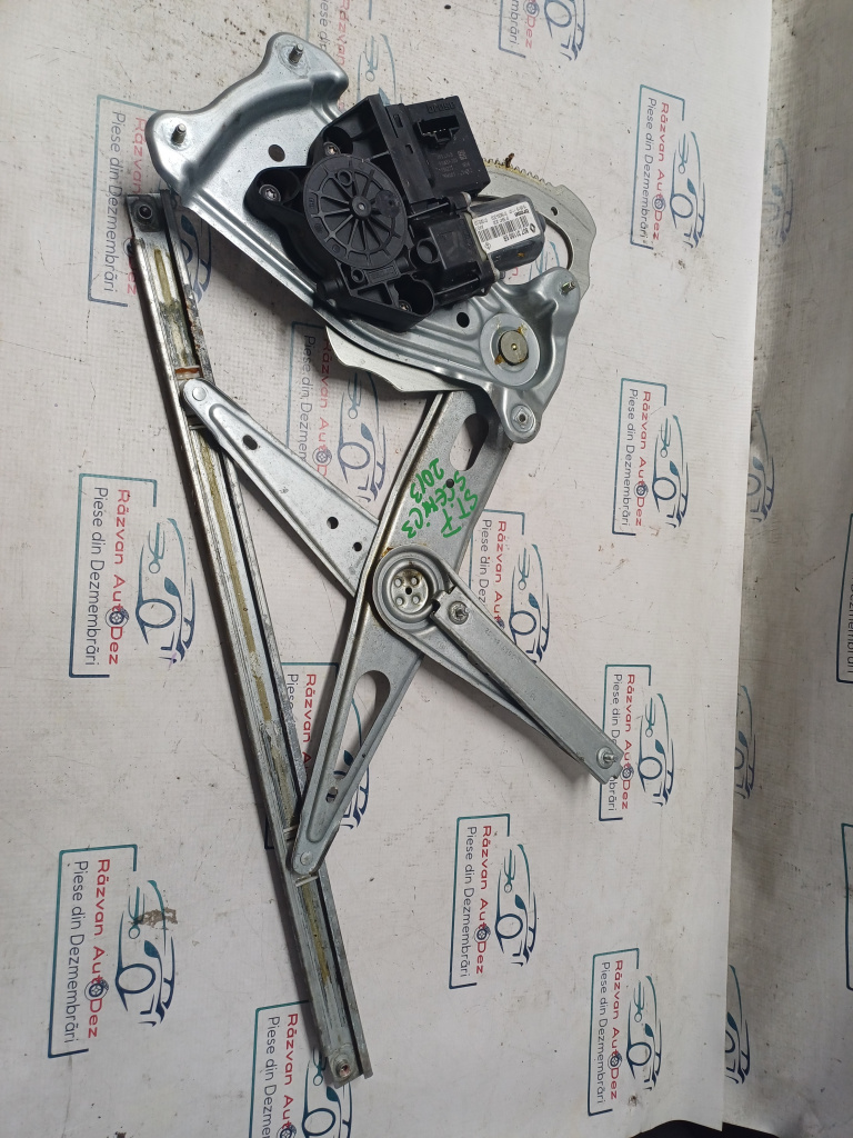 Macara geam stânga fata Renault Scenic - Benzina 2013, 807311805R
