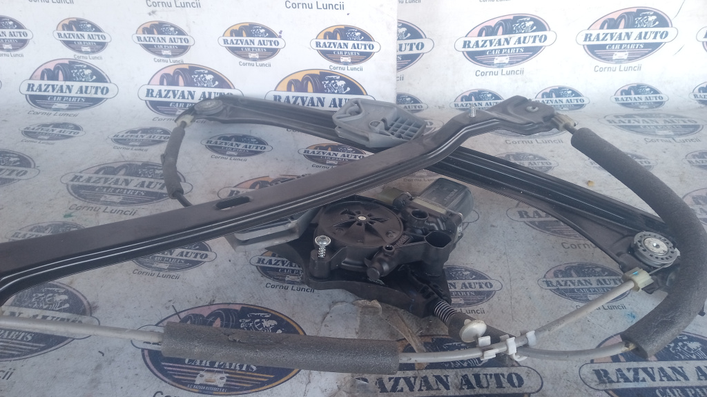 Macara geam stânga fata Skoda Superb 3 2015, 0130822717