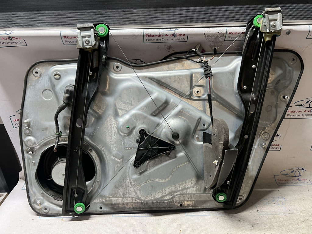 Macara geam stânga fata Volkswagen Tiguan 2008
