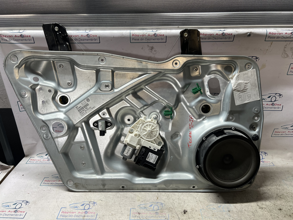 Macara geam stânga fata Volkswagen Tiguan 2008