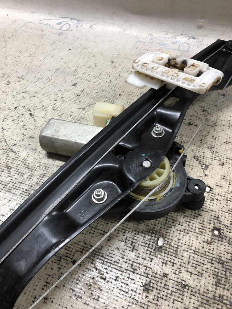Macara geam stânga spate BMW F30 2013, 735104904