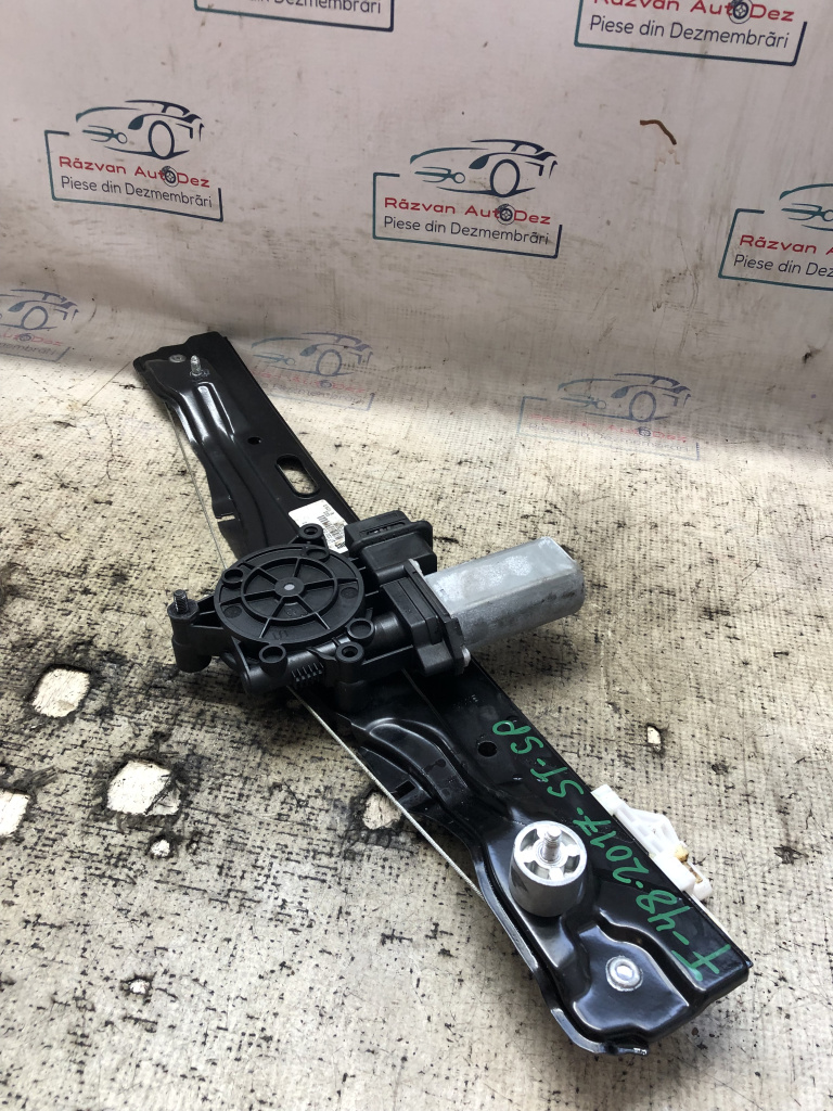 Macara geam stânga spate BMW X1 F48 2.0 Motorina 2017, 734951108