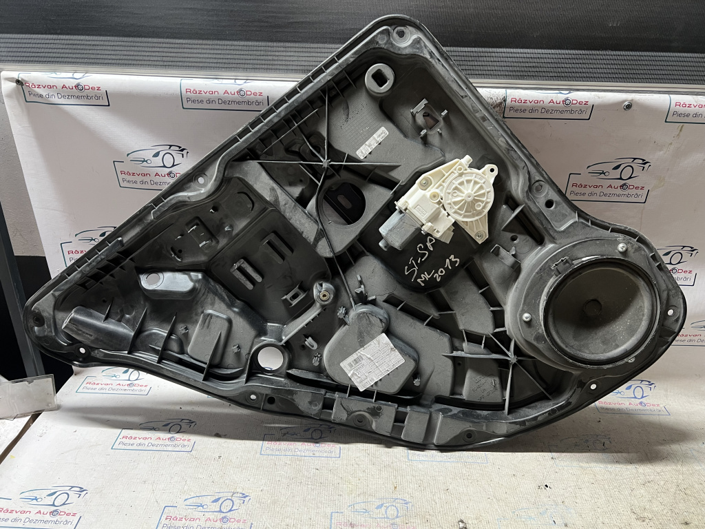Macara geam stânga spate Mercedes ML 2013, A1667300179