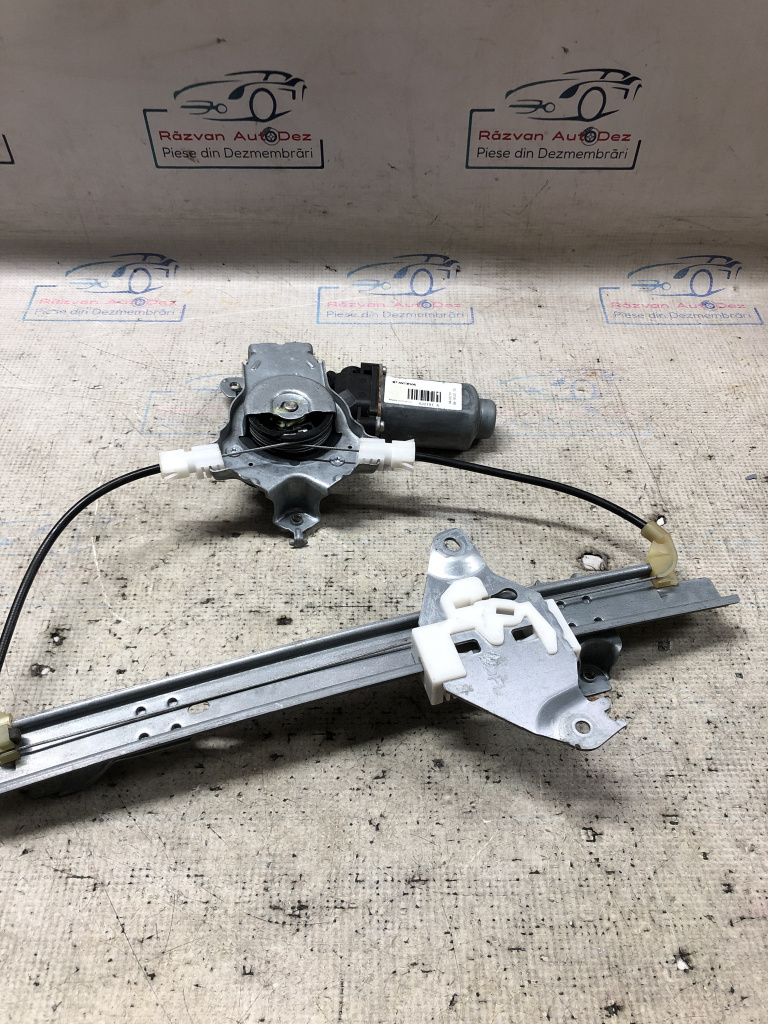Macara geam stânga spate Nissan Qashqai 2012