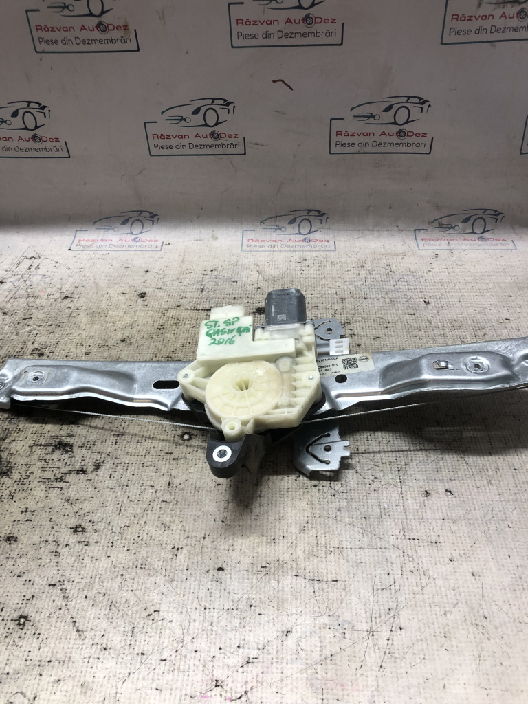 Macara geam stânga spate Nissan Qashqai 2016, 82701HV00A