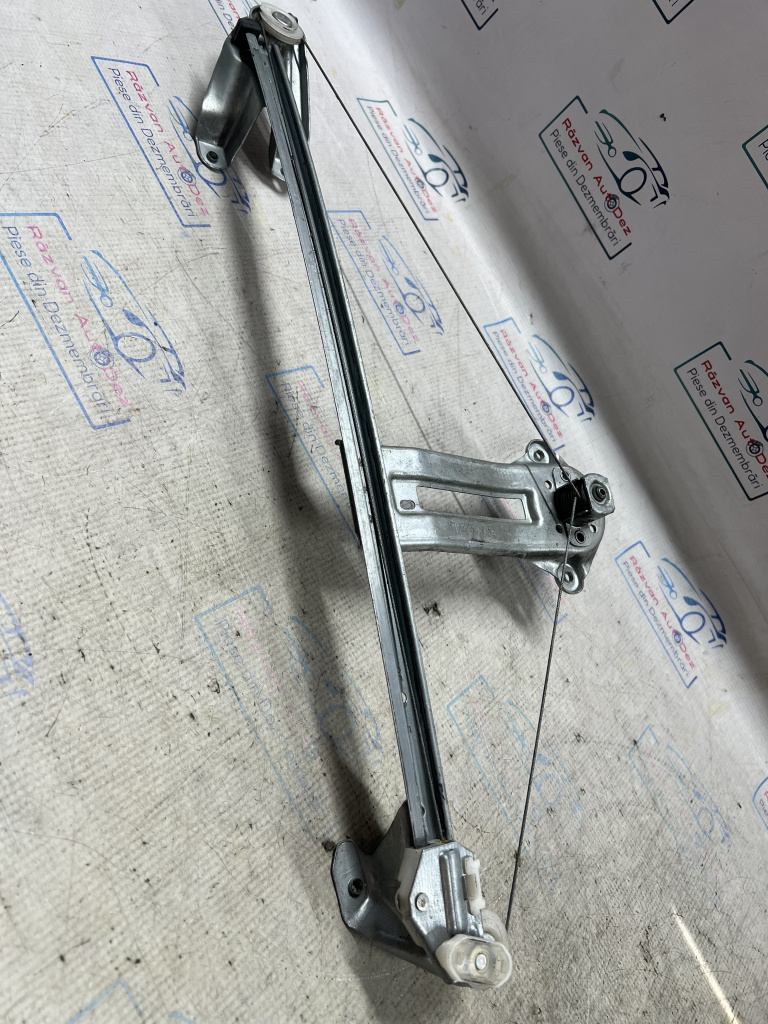 Macara geam stânga spate Opel Zafira 2007, 13132227