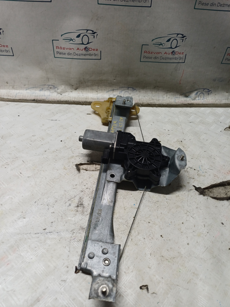 Macara geam stânga spate Renault Captur - Motorina 2015, 827012973R