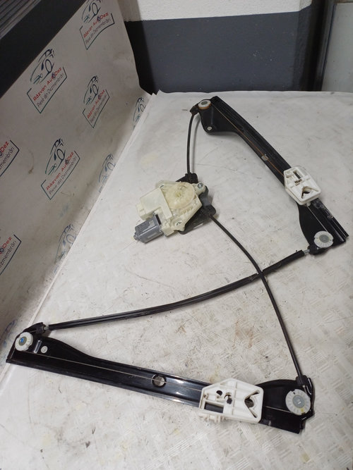 Macara geam stânga spate Skoda Fabia 3 - Motorina 2014, 5JA959811K