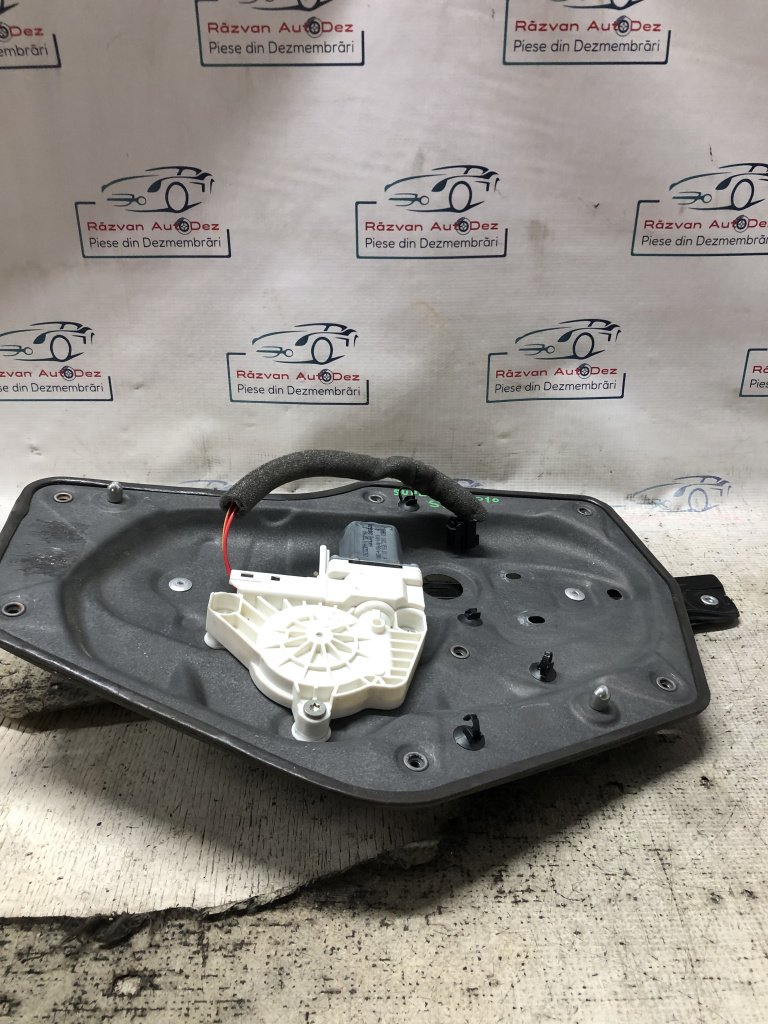Macara geam stânga spate Skoda Superb 2 2010