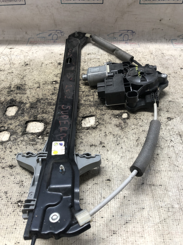 Macara geam stânga spate Skoda Superb 3 2017, 3V0839461