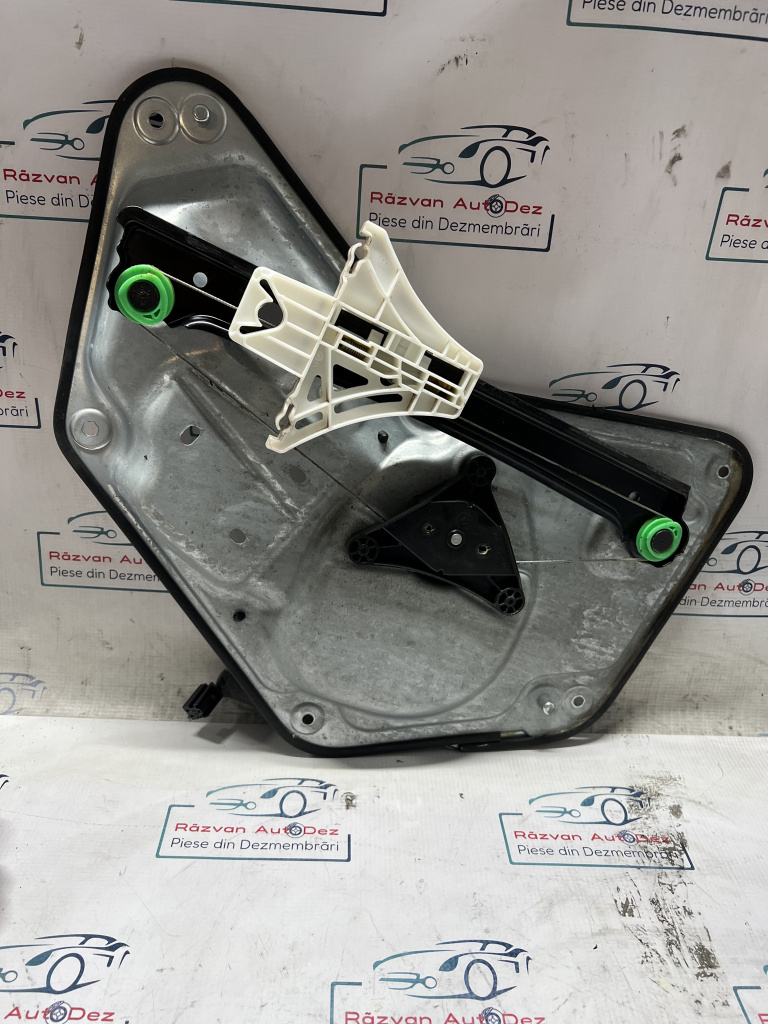 Macara geam stânga spate Skoda Yeti 2012, 5L0839401B