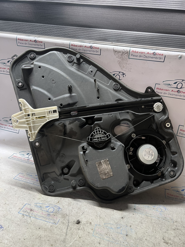 Macara geam stânga spate Volkswagen Golf 6 2009, 5K4839729J