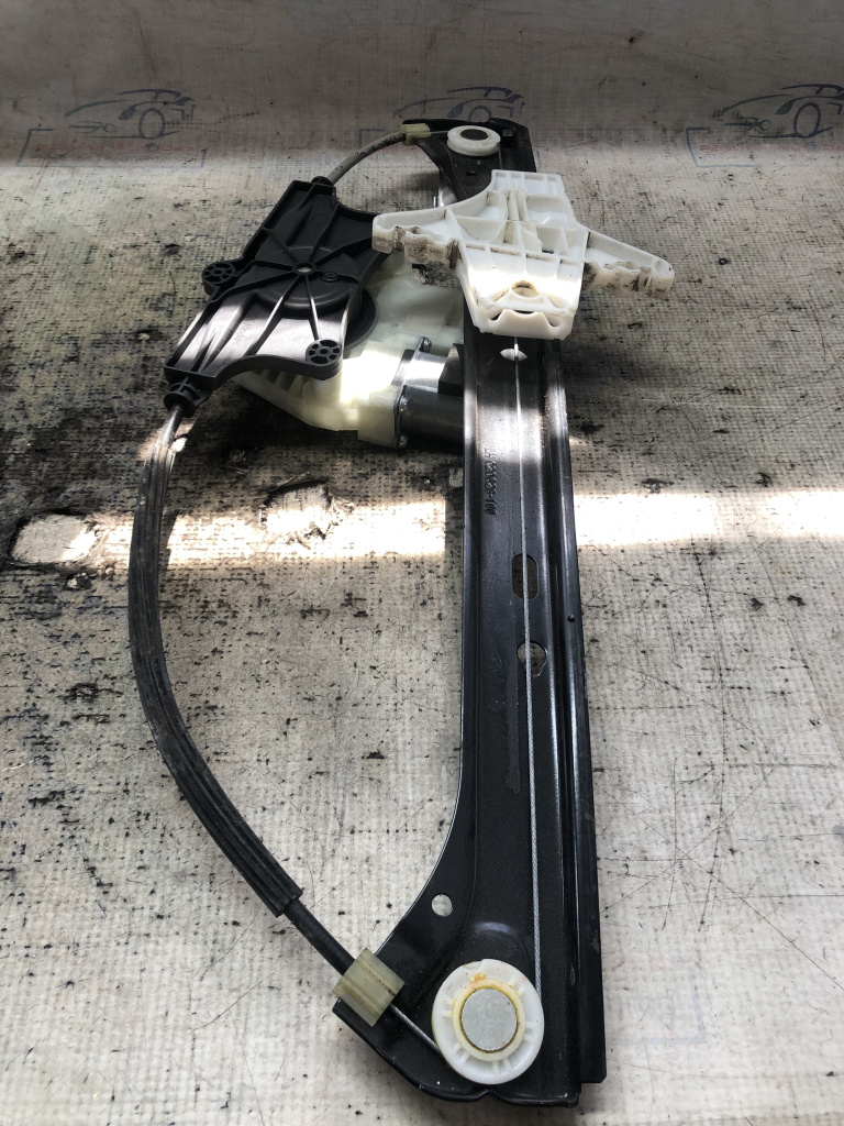 Macara geam stânga spate Volkswagen Passat B8 2016, 3G9839461A