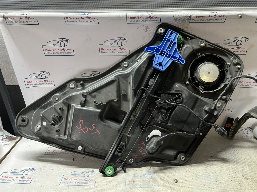 Macara geam stânga spate Volkswagen Tiguan 2008, 5N0839729F