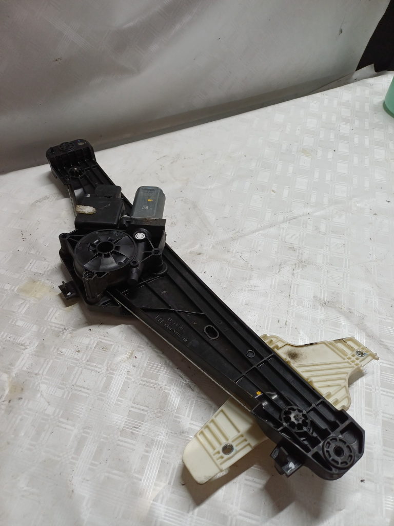 Macara geam stânga spate Volkswagen Tiguan - Motorina 2018, 981540388000