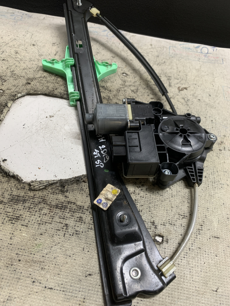 Macara geam stânga spate Volkswagen Tiguan - Motorina 2019, -