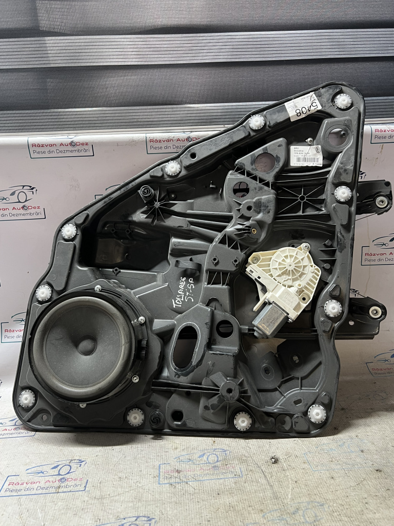 Macara geam stânga spate Volkswagen Touareg 2012, 7P6839755A