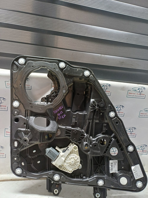 Macara geam stânga spate Volkswagen Touareg - Motorina 2012, 7P6839755A / 8K0959812A