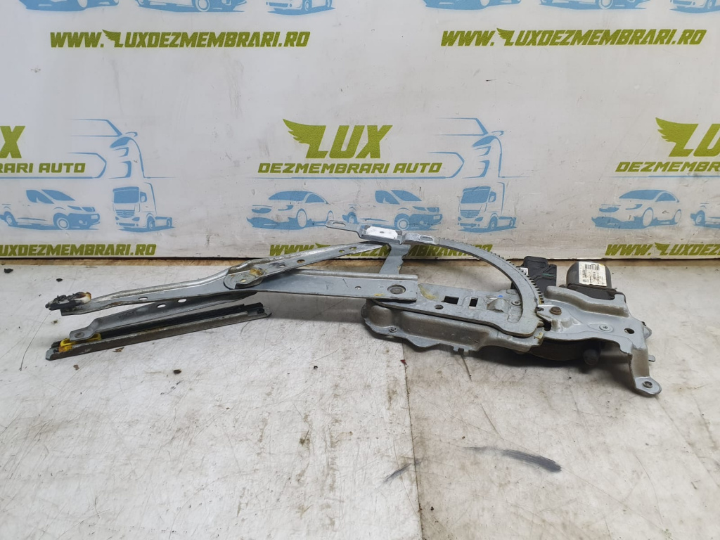 Macara geam stanga fata 24466593 Opel Corsa C [facelift] [2003 - 2006] 1.2 benzina Z12XE