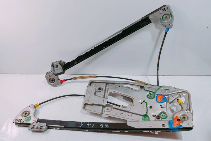 Macara Geam Stanga Fata 8236859E / 8236857S BMW Seria 5 E39 [1995 - 2000]