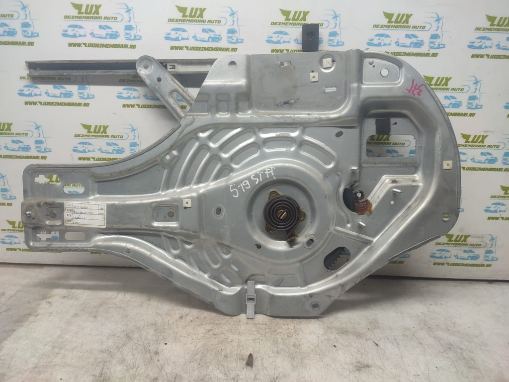 Macara geam stanga fata 824702e010 Hyundai Tucson [2004 - 2010] 2.0 crdi D4EA
