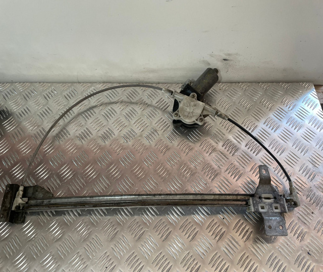 Macara geam stanga fata + motoras Bosch 0130821667 Seat Toledo [1991 - 1999]