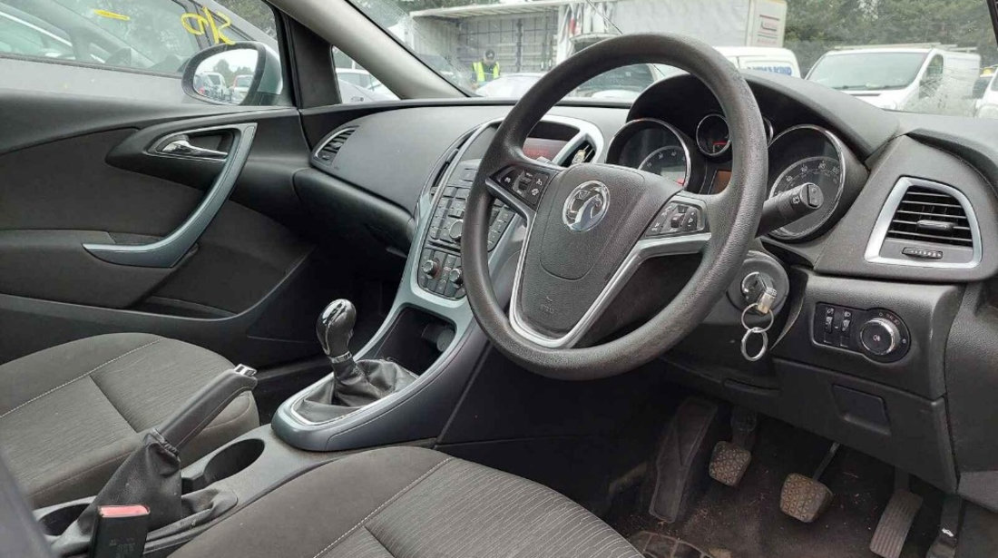 Macara geam stanga fata Opel Astra J 2012 HATCHBACK 1.6 i