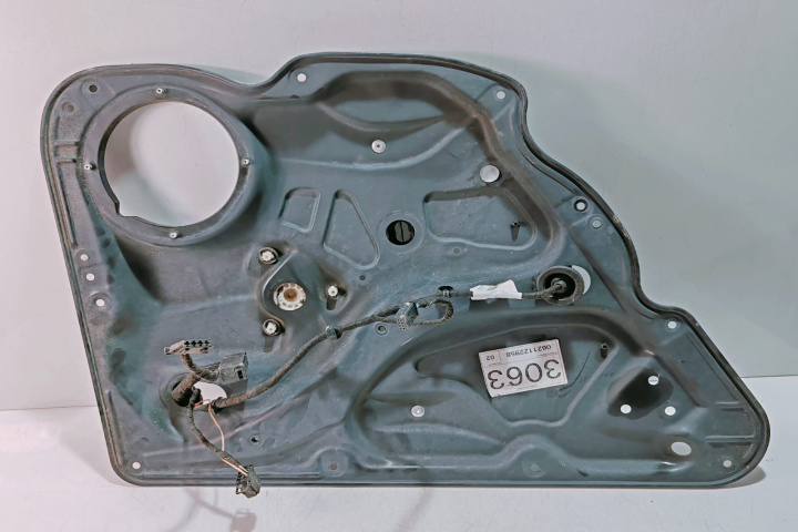 Macara geam stanga spate 980861107 Volkswagen VW Passat B6 [2005 - 2010]