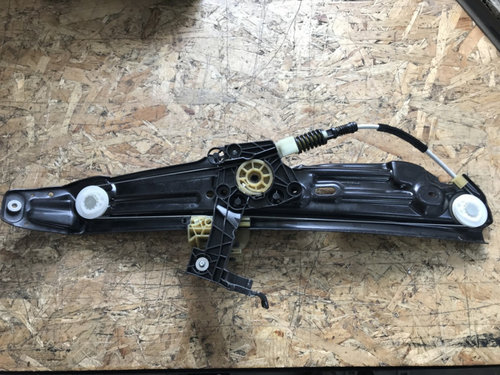 Macara geam stanga spate BMW 520 d F11 F10 combi 2013 (cod intern: 18038)