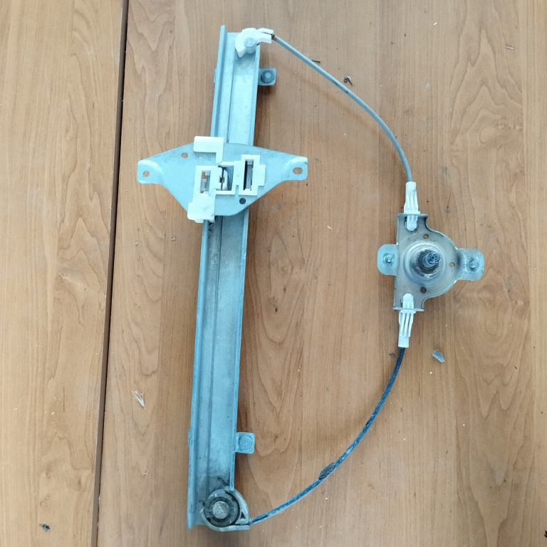Macara Geam Stanga Spate Chevrolet Kalos 2003-2011 4 Portiere Manuala