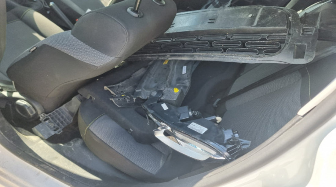 Macara geam stanga spate Citroen C3 2019 HatchBack 1.2 benzina HM05